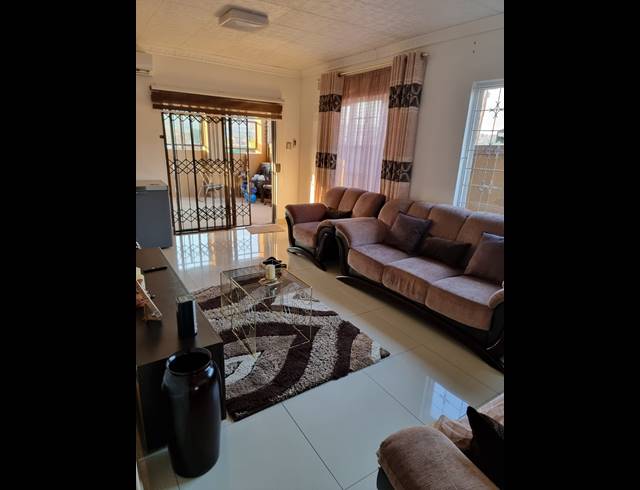 3 BEDROOM HOUSE FOR SALE IN PALMVIEW